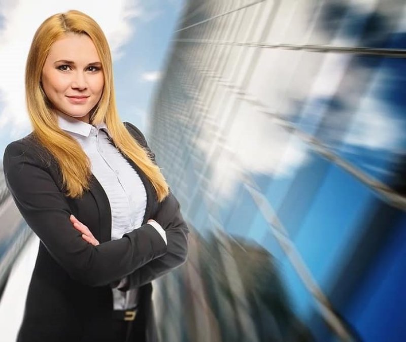 Fuar Hostesi Seçerken Dikkat Edilmesi Gereken Profesyonel Kriterler